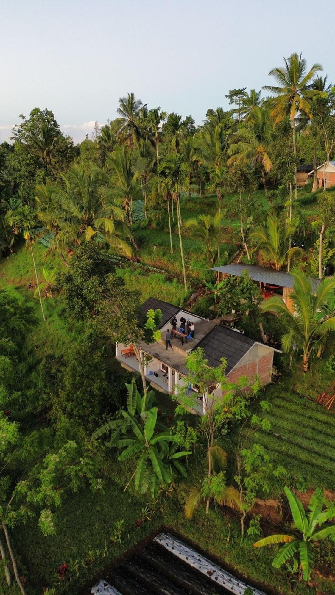 Tetebatu Fullmoon Hotel Bagian luar foto
